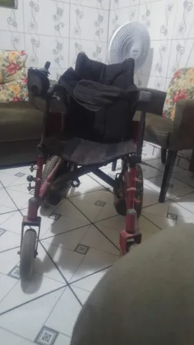 Vende-se cadeira motorizada 