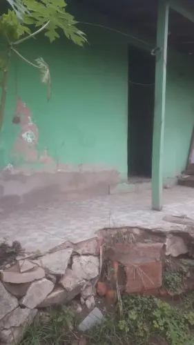Lote com casa a venda no bairro Santa Terezinha!