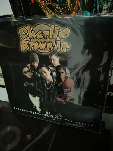 LP Charlie Brown Jr Debut Album
