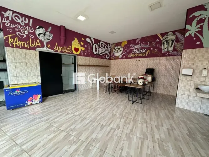 Ponto Comercial em Montes Claros, no bairro Roxo Verde, para locação.