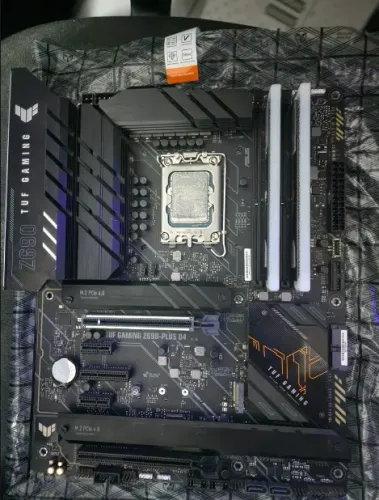 KIT UPGRADE INTEL Z690 TUF PLUS D4 + CORE I5 12600KF + 16GB 3200MHZ