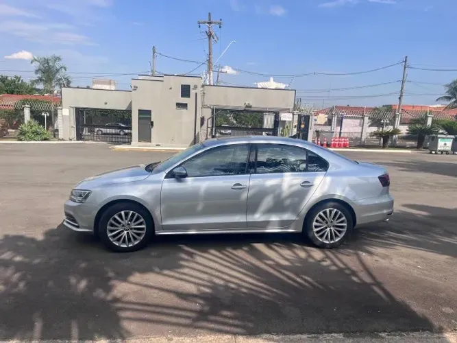 Volkswagen Jetta Comfortline 2.0 T.flex 8V 4P Tipt. 2016