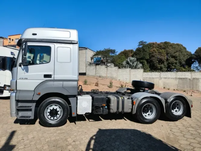 Mercedes-Benz Axor 2536 S6X2.