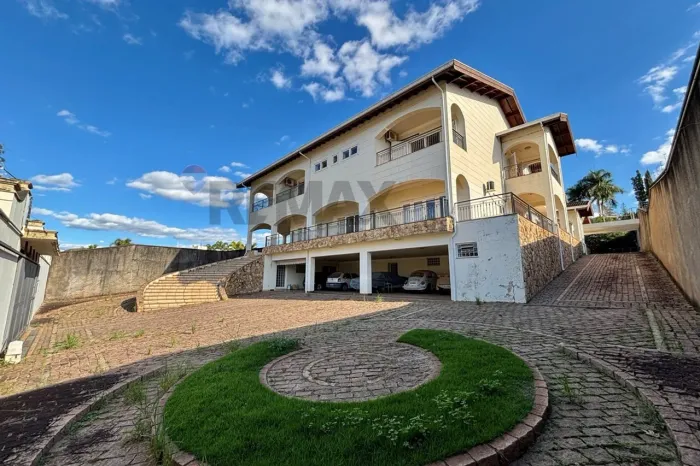 Casa alto padrão 4 dormitórios e 4 suítes à venda, 965 m² por R$ 2.980.000 - Chácara Santa