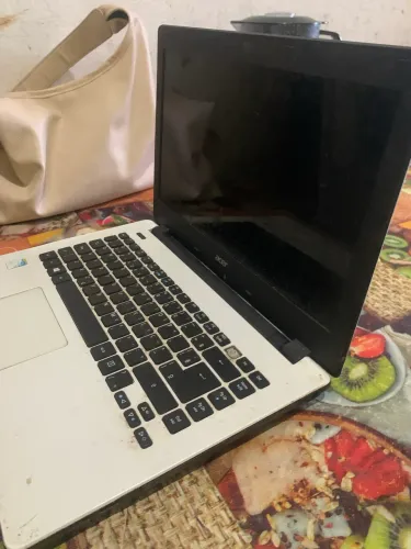 Notebook Acer aspire E5-471-ZQ0