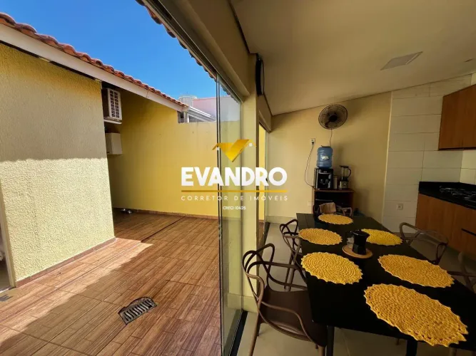 Casa em Condomínio para Venda em Cuiabá, Jardim Imperial, 2 dormitórios, 1 banheiro, 2 vag