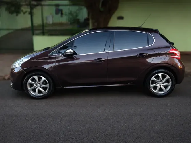 Peugeot 208 Premier 1.6 Flex 16V 5P 2014