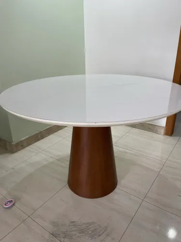 Mesa de jantar redonda