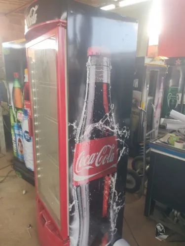 Freezer vertical 400 l expositor marca Metalfrio 