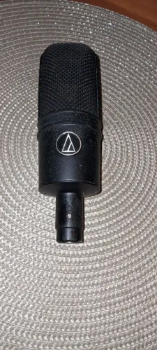 Microfone Audio Technica At4033a Cardioide Condensador Cor Preto