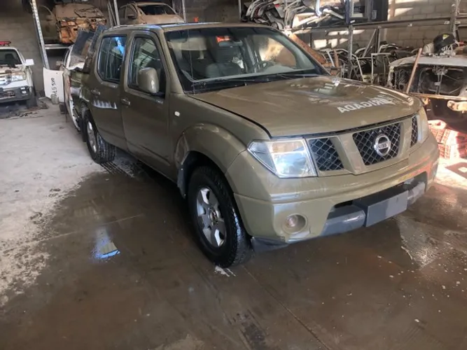 Porta Nissan frontier 2010-2015