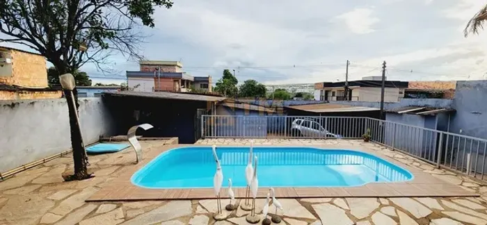 Excelente Casa, Lote Vazado com 490 metros, Piscina, Loja, Itaipu 81