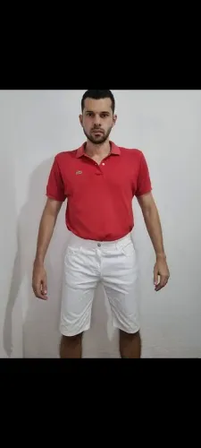 Bermuda Branca Nº 42, bonita, original, bem confortável, tecido macio, atual.