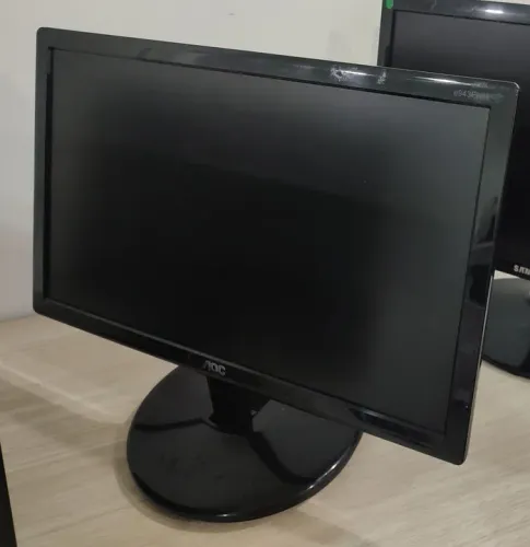 Monitor AOC 19" R$270,00