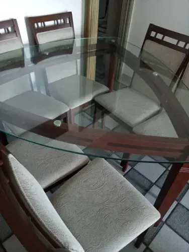 Mesa de Jantar + 06 Cadeiras