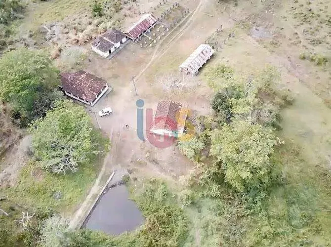 Vendo Sitio com 32 Hectares