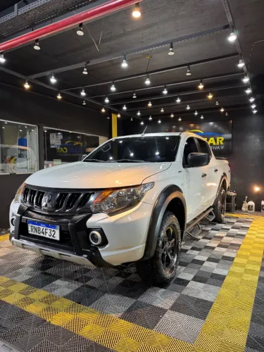 Mitsubish Triton Outdoor Automatica