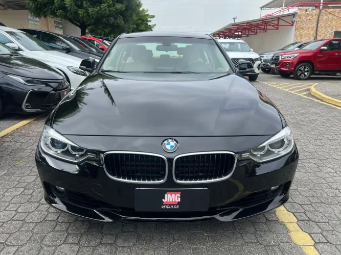 BMW 320I - JMG