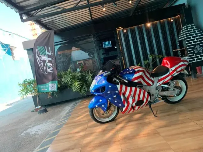 Suzuki Hayabusa 1300cc 2005 - Potência e Estilo!