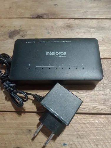 Switch 8 Portas Fast Ethernet Intelbras SF 800 Q+