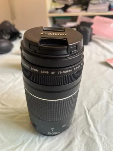 Lente Canhão Cannon Zoom Lens EF 75-300mm 1:4-5.6 III