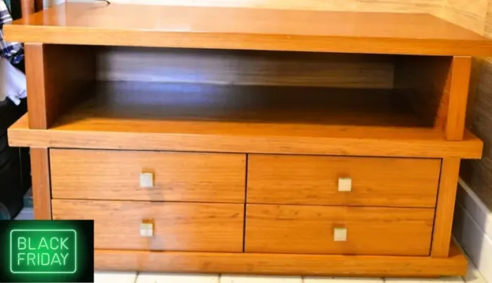 Móvel auxiliar ou aparador estilo contemporâneo bloco Madeira nobre (*600/450) **Descrição