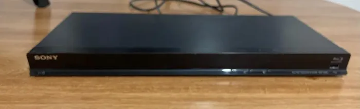 Vendo blu ray player Sony s-380.