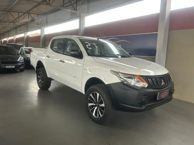 Mitsubishi L200 GL 2.5 4X4 CD Diesel 2021