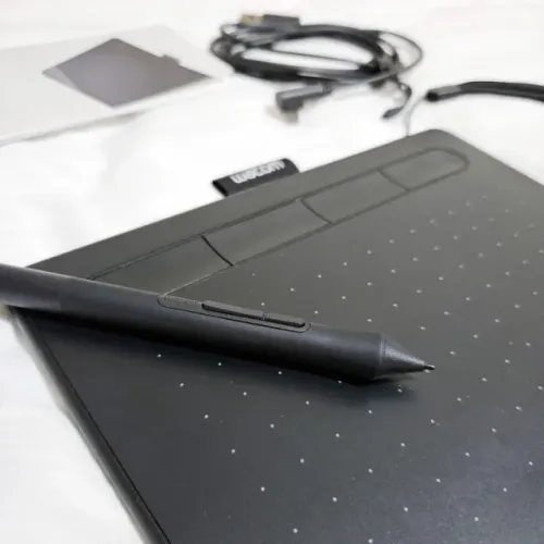 Mesa Digitalizadora Wacom Intuos CTL-4100 - intacta, usada apenas para teste