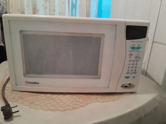 Micro-ondas Firstline