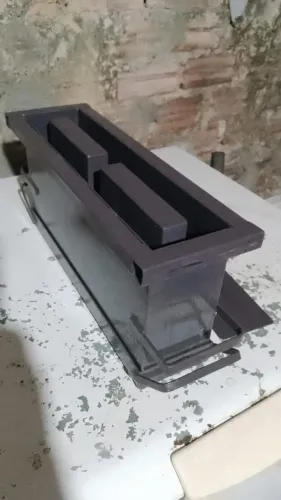 Forma para blocos de concreto