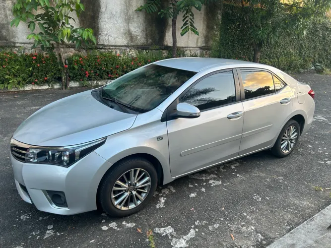 Toyota Corolla GLI 1.8 Flex 16V Aut. 2016