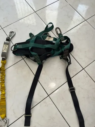Cinto de segurança para trabalho em altura