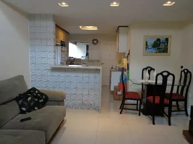 Oportunidade! Casa com 3 suítes, mezanino, pequeno condomínio. Valor reduzido. Cód: 0328