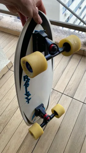 Skate otimo estado simulador surf carver hawgs revenge reflect