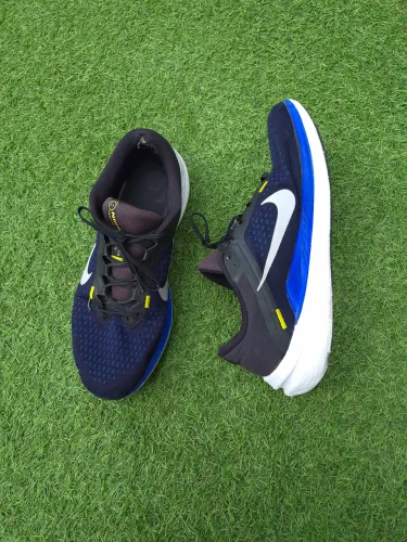 NIKE WINFLO 10 AZUL MARINHO (TENIS DE CORRIDA POUCO USADO)