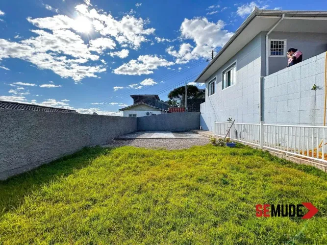 Casa a venda no bairro Costeira do Pirajubaé
