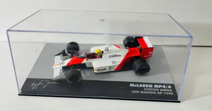 Miniatura Metal McLaren MP4/4 Ayrton Senna San Marino GP 1988 1/43