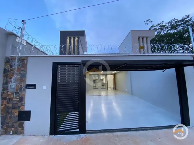 Casa 3 suítes JD Atlântico, 300m do PQ Cascavel