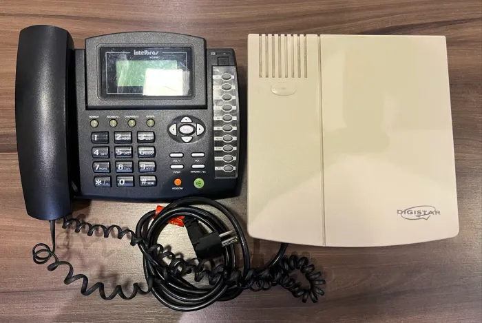 Pabx Digistar E1 - Modelo XT72 + Telefone Intelbras  IP
