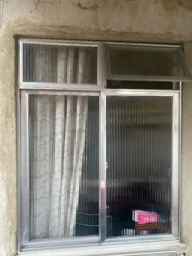 Janela duas folhas com basculante