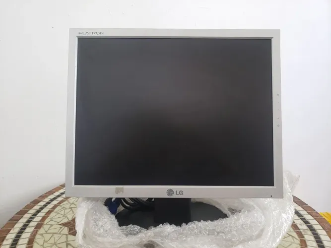 Monitor LG 15" Flatron