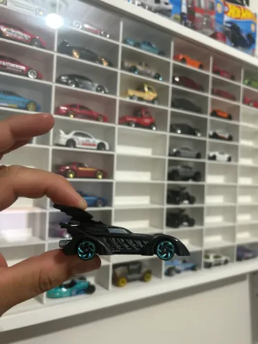Hotwheels Batmobile Loose (T-Hunt)
