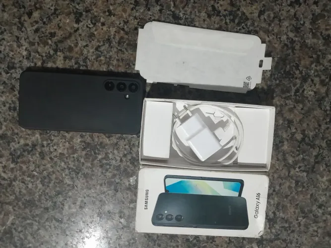 A 16 256GB DE MEMÓRIA E 8 DE HAM NOVO NA CAIXA E COM NOTA