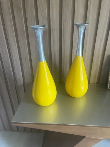 Vasos Decorativos Amarelos