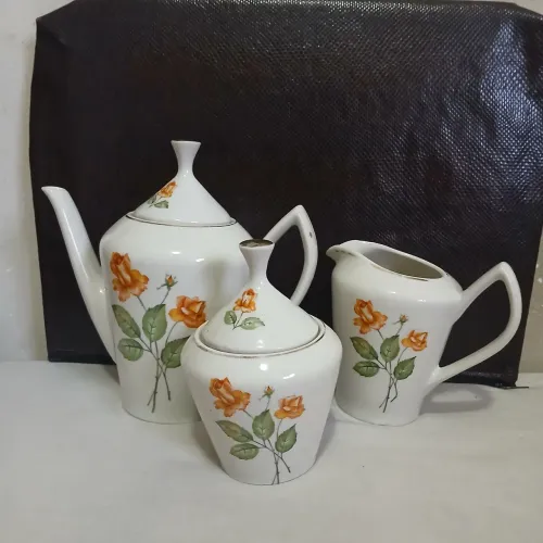 Jogo de bules de porcelana 