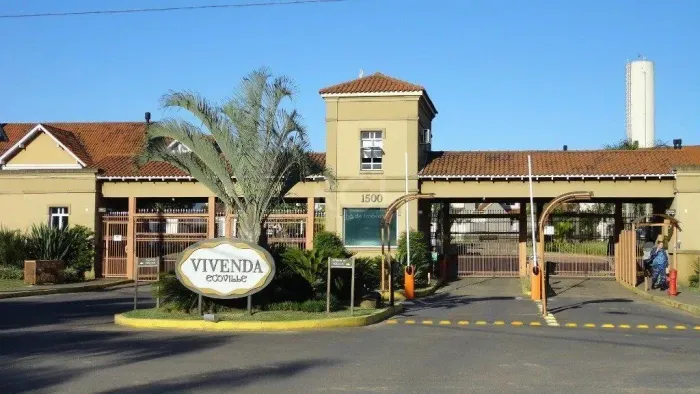 Casa de Condomínio em Sarandi