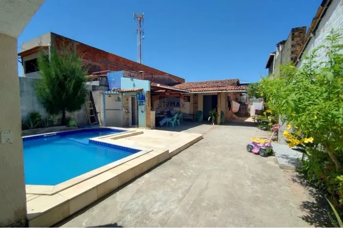 CASA COM 3 QUARTOS , PISCINA / MASSAGUEIRA COMPRA E VENDA REGISTRADO EM CARTORIO
