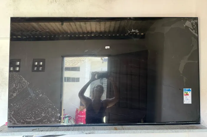 ? TV SAMSUNG 75? PRETA ? TELA DANIFICADA