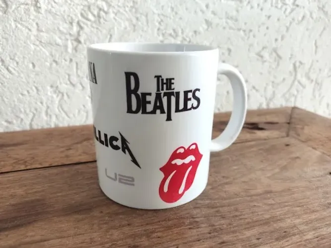Caneca Metalica Beatles Acdc Kiss Nirvana Rolling Stones